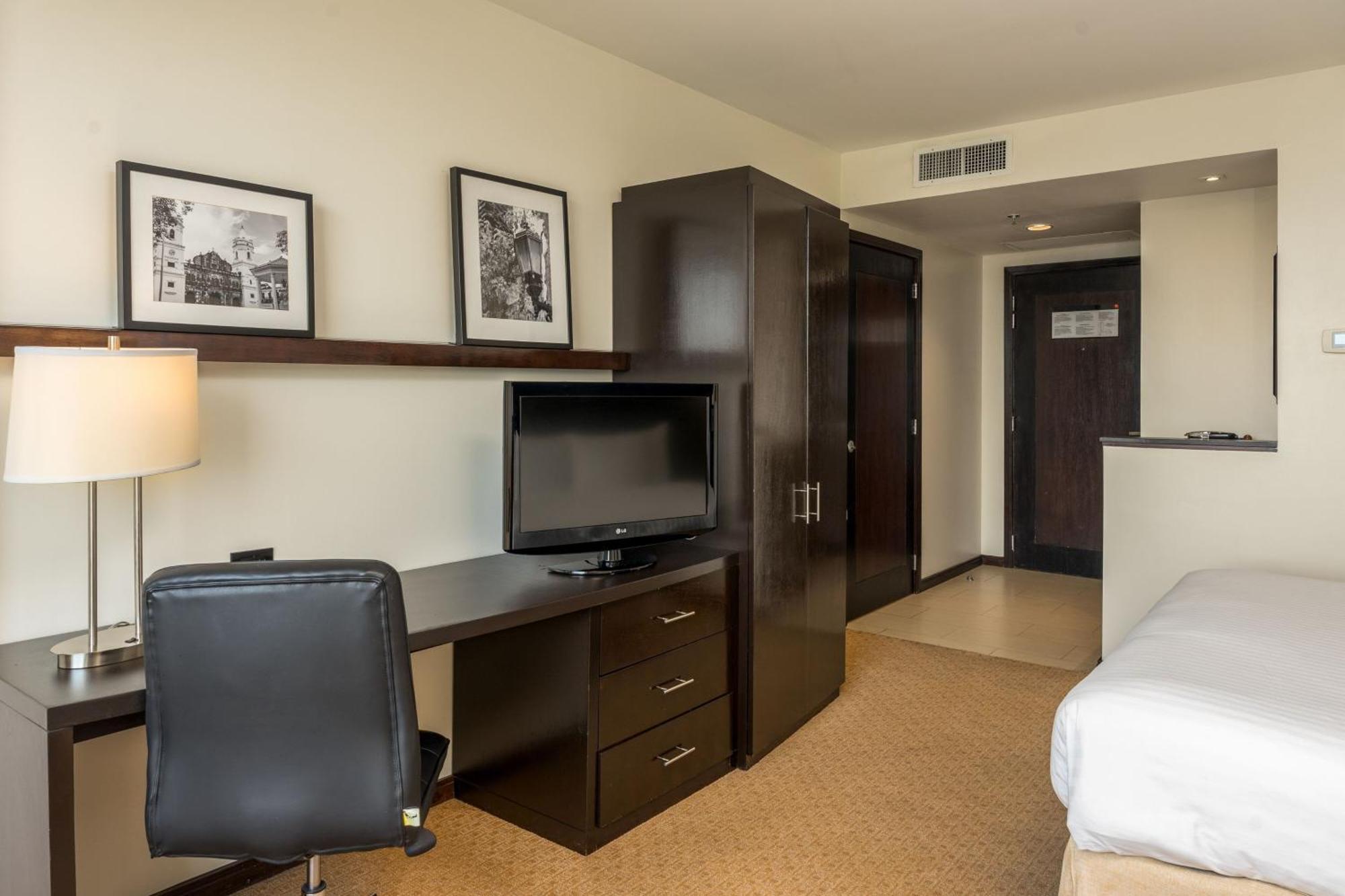 Courtyard By Marriott Panama Metromall Tocumen Exterior foto